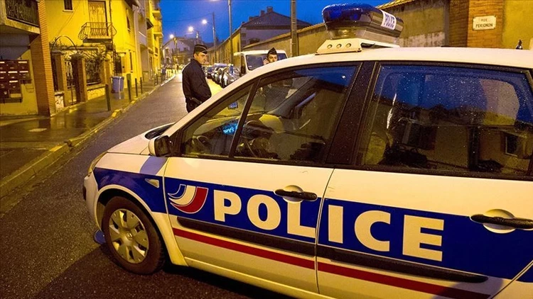 Fransa’da cami ve DİTİB derneğine ırkçı saldırı