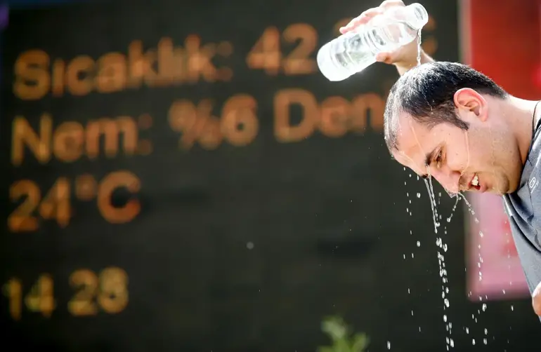 75 yıl sonra bir ilk! Türkiye sıcak hava dalgası ile kavrulacak - 5