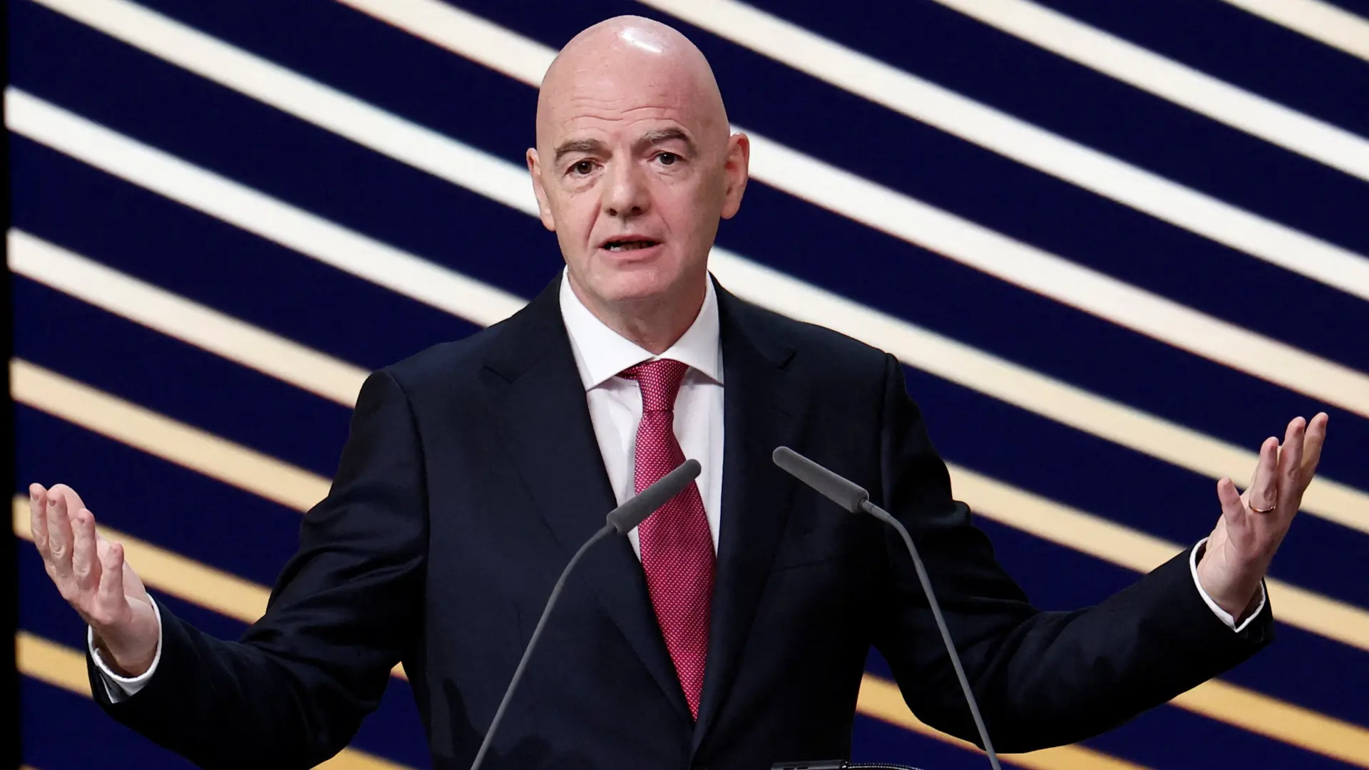 Değeri 20 milyar dolar. FIFA'nın tarihi planı tepki çekti, UEFA ayakta