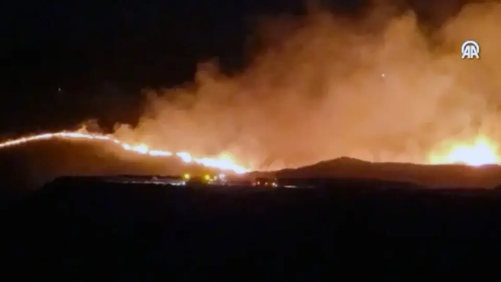 Adıyaman'da korkutan yangın! Alevler ormanlık alana sıçradı