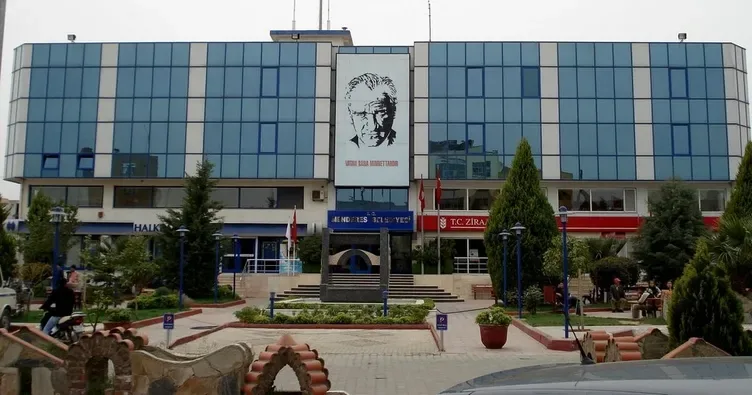 SON DAKİKA | Menderes Belediyesi'ne yolsuzluk operasyonu! Başkan İlkay Çiçek dahil 21 gözaltı