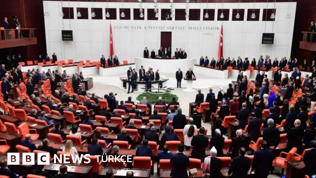 Bahçeli, çerçeve yasa teklifini imzaladı