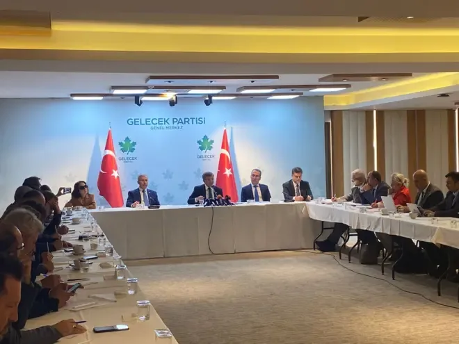 Gelecek Partisi kapanıyor