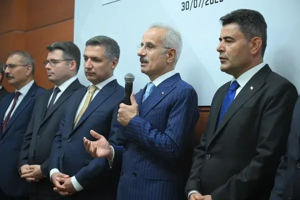 Bakan Uraloğlu açıkladı: Araç muayene hizmetlerinde TURKA dönemi! Komisyon sorunu ortadan kalkıyor