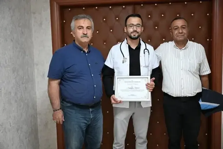 Belediye Zabıtasından Doktorluğa Geçiş