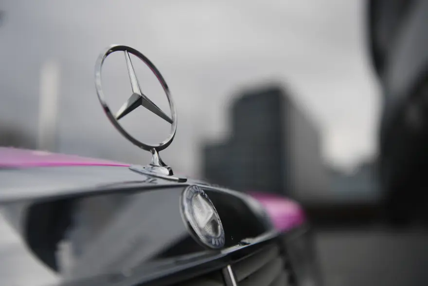 Mercedes'in Çin'deki kaybı derinleşti. CEO Källenius'tan Avrupa'ya rekabet uyarısı