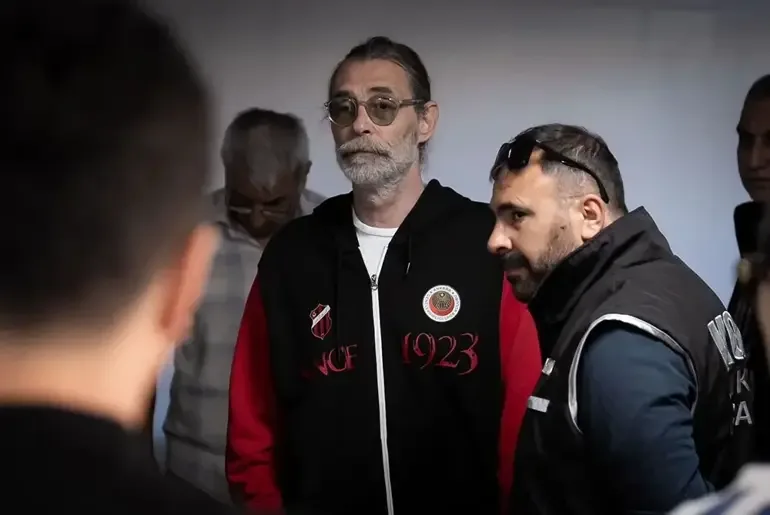 Erdal Beşikçioğlu tutuklandı