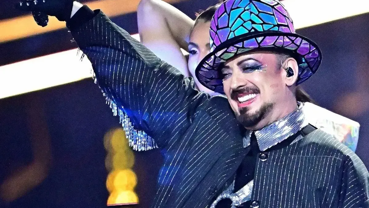 Boy George, İsrail yanlısı şarkısı sonrası müzikalden ayrıldı