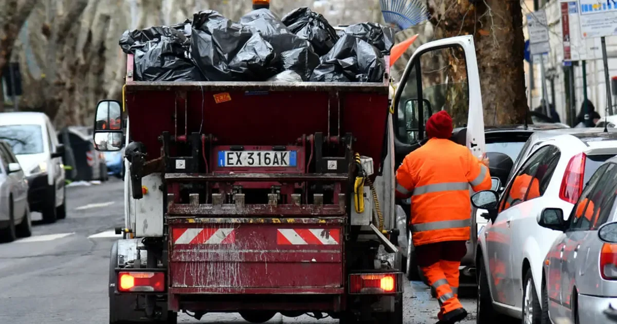 Çöplükte Bir Gün Boyunca Arama Yapıldı, 1 Milyon Avroluk Piyango Bileti Kurtarıldı