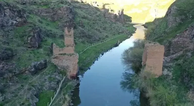 Paşinyan'dan Türkiye ile İlişkiler Hakkında Açıklama
