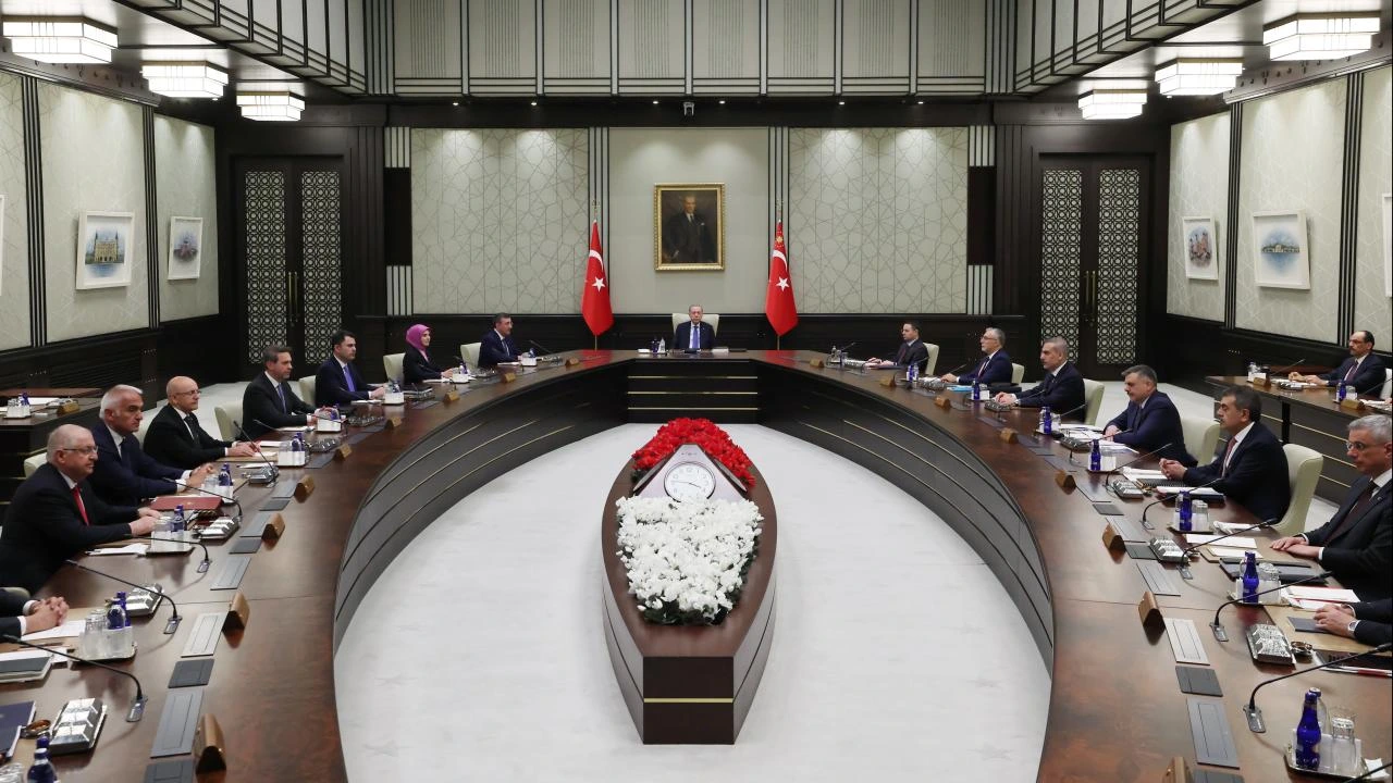 Kabine kritik başlıklarla toplanıyor: Terörsüz Türkiye, ekonomi ve bölgesel gelişmeler