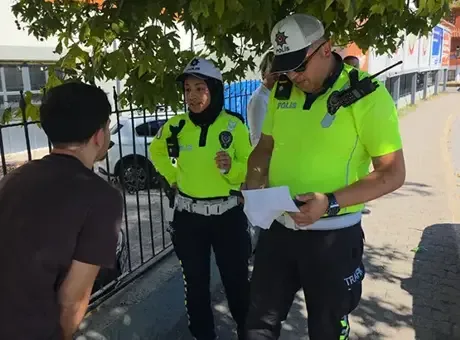 Ehliyetini Aldığı Gün Trafiğe Çıktı, Anında İptal Edildi