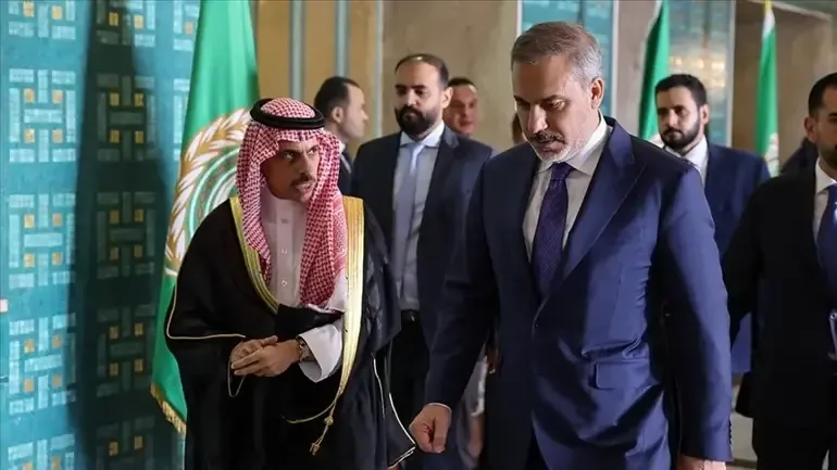 Ankara-Riyad hattında kritik temas! Bakan Fidan Suudi mevkidaşıyla görüştü
