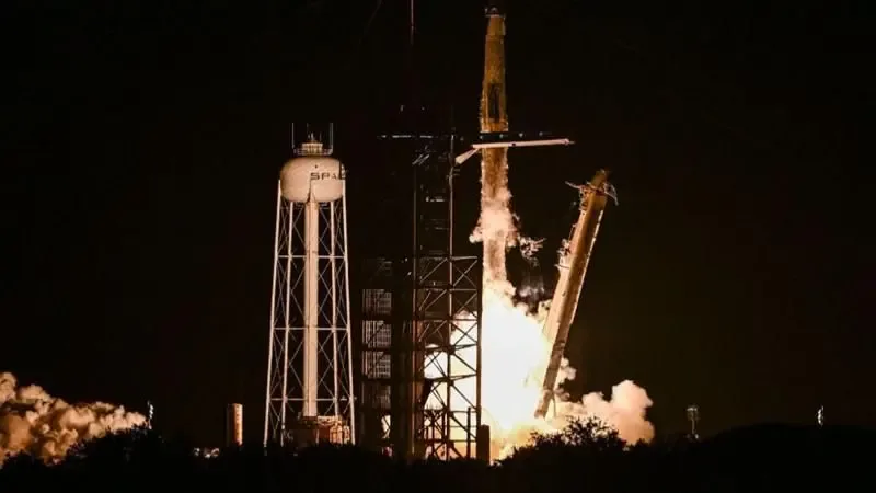 SpaceX roketinin Ay'a çarpması bekleniyor: 'Dünya için tehdit oluşturmuyor'