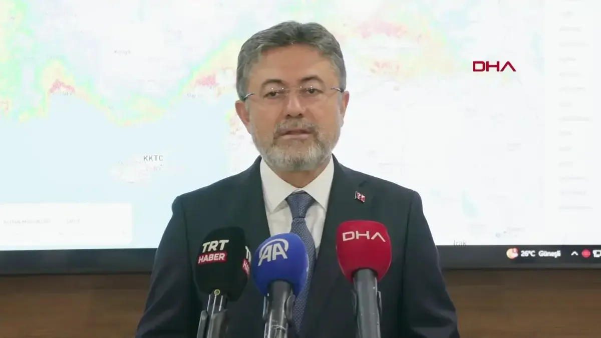 Bakan Yumaklı: 260 yangından 258'i kontrol altına aldık