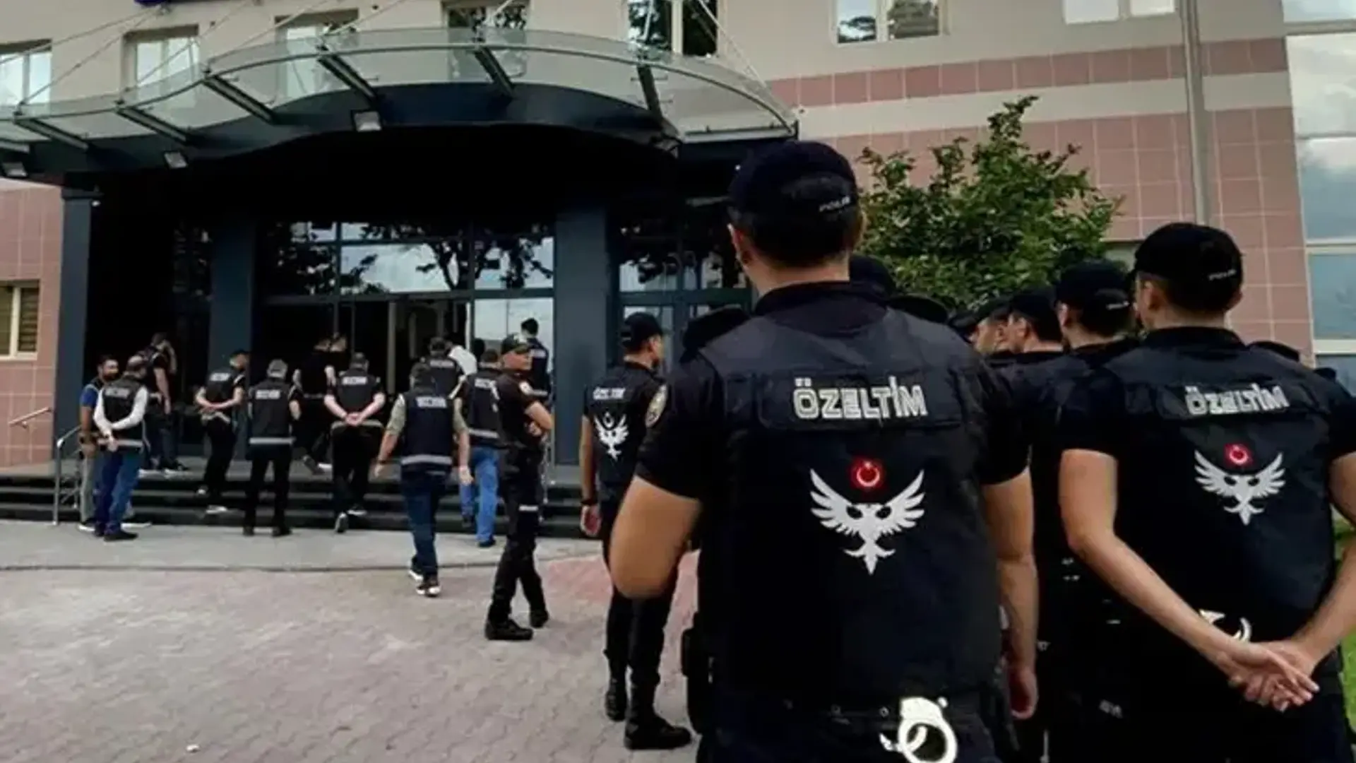 Dosya dosya belediye operasyonları! 31 Mart’tan sonra neler oldu? Esenyurt’ta başladı, İstanbul’dan Bursa’ya uzandı