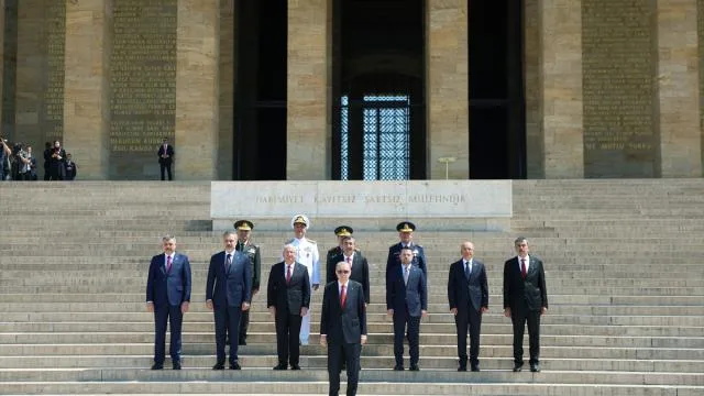 Sıcak Havada Uzun Yola Çıkacaklara Önemli Tavsiyeler
