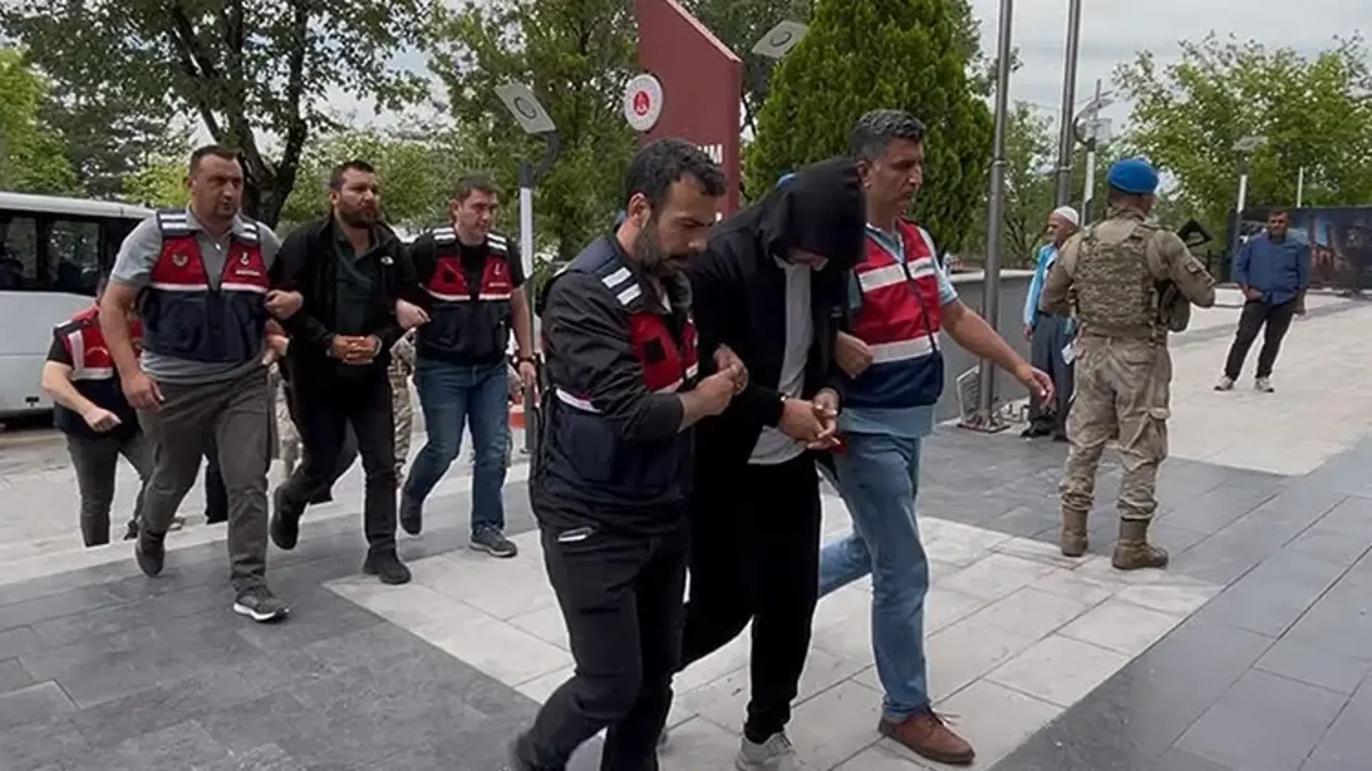 SON DAKİKA | Gülistan Doku soruşturmasında 8 şüpheli adliyeye sevk edildi