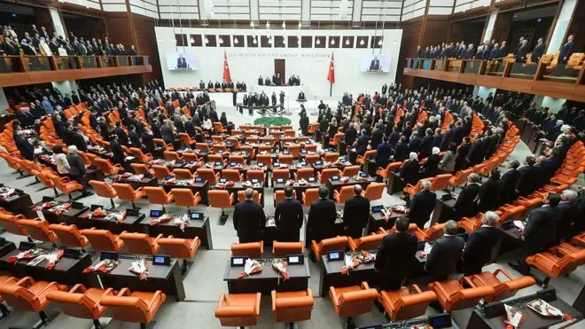 Çerçeve yasa teklifi Meclis başkanlığına sunuluyor