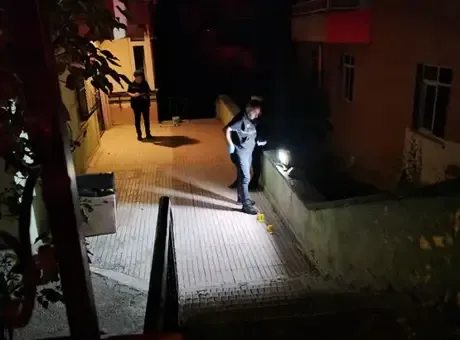 Çorum'da apartman dairesine pompalı tüfekle saldırı