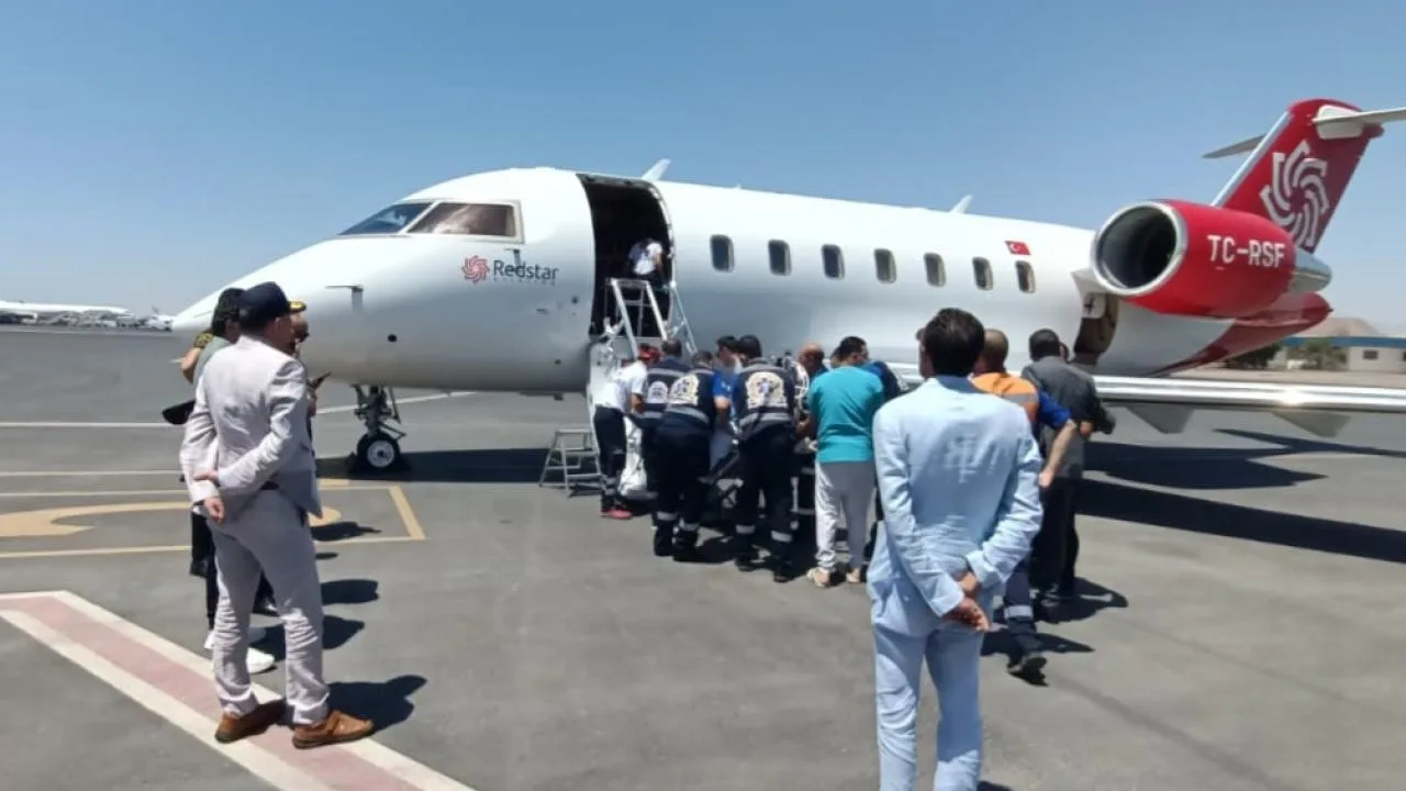Mısır'da trafik kazası geçiren 3 Türk vatandaşı Türkiye'ye getirildi
