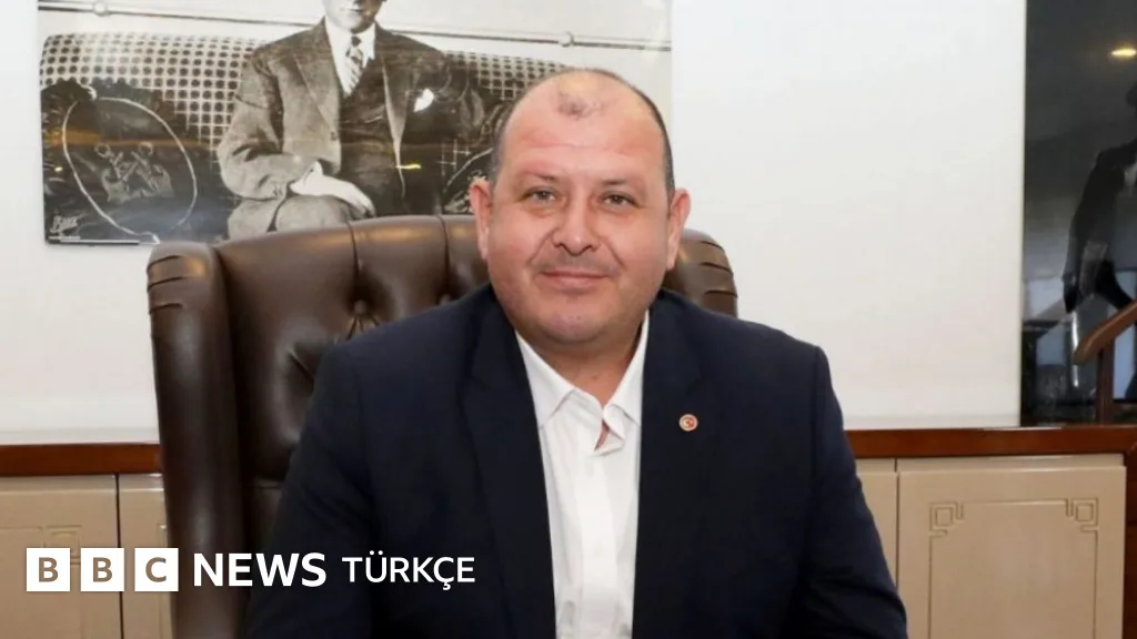 Menderes Belediye Başkanı İlkay Çiçek'in de Aralarında Bulunduğu 13 Kişi Gözaltına Alındı