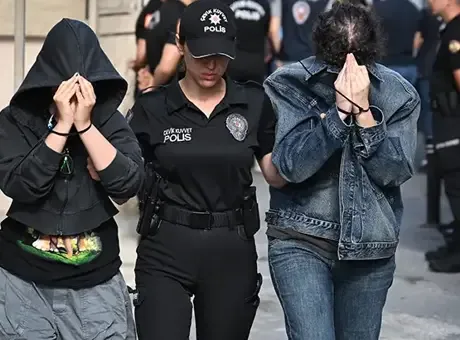 İstanbul'da forex dolandırıcılığı operasyonu: 54 şüpheli adliyeye sevk edildi