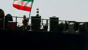 Hürmüz Boğazı'nda mayına çarpan tankerde patlama - 2