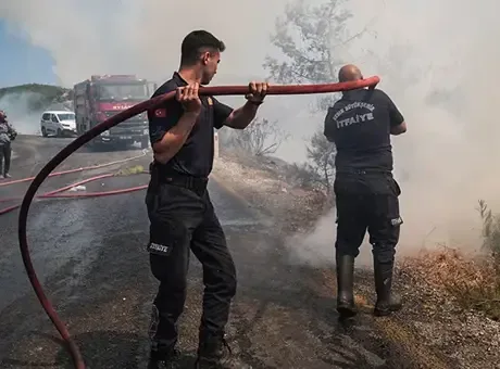 Aydın'ın Çine ilçesindeki orman yangınında 3. gün