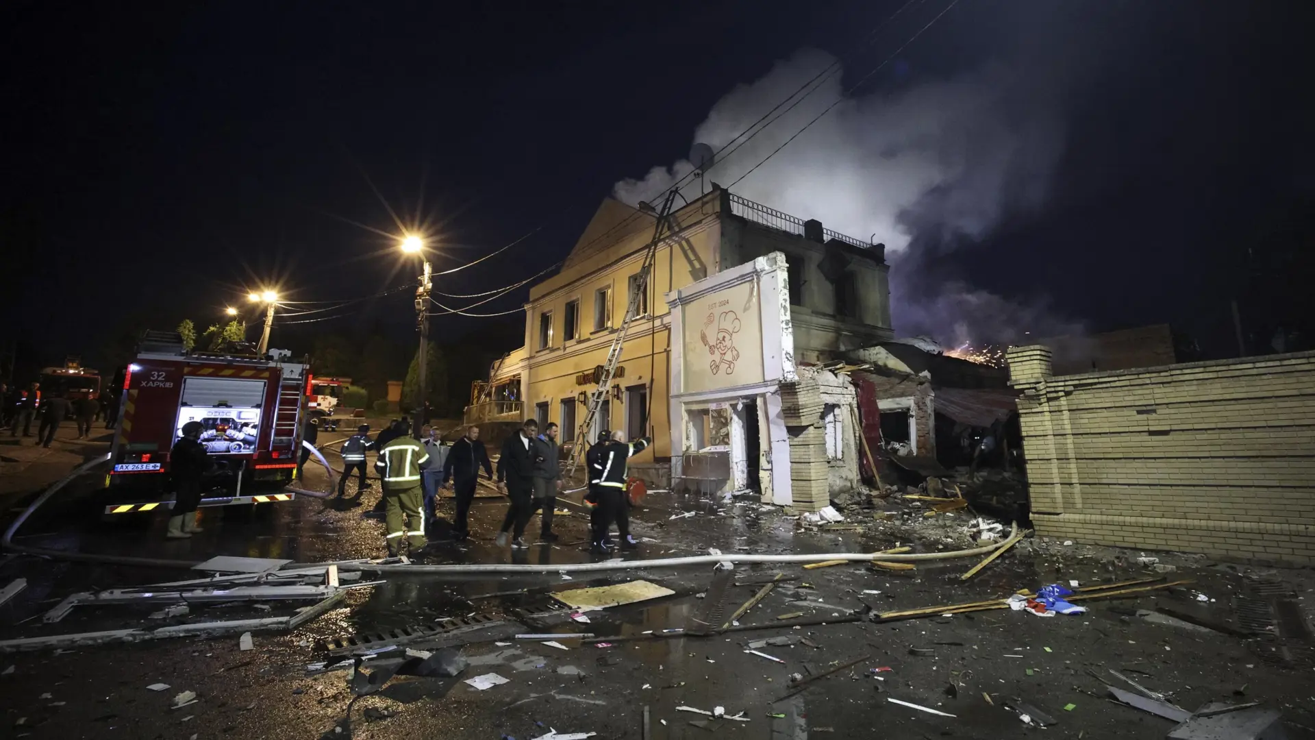 Rusya Ukrayna'yı balistik füzelerle vurdu. Sekiz ölü, Polonya alarmda