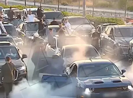Düğün konvoyunda yol kapatanlara 695 bin liralık ceza