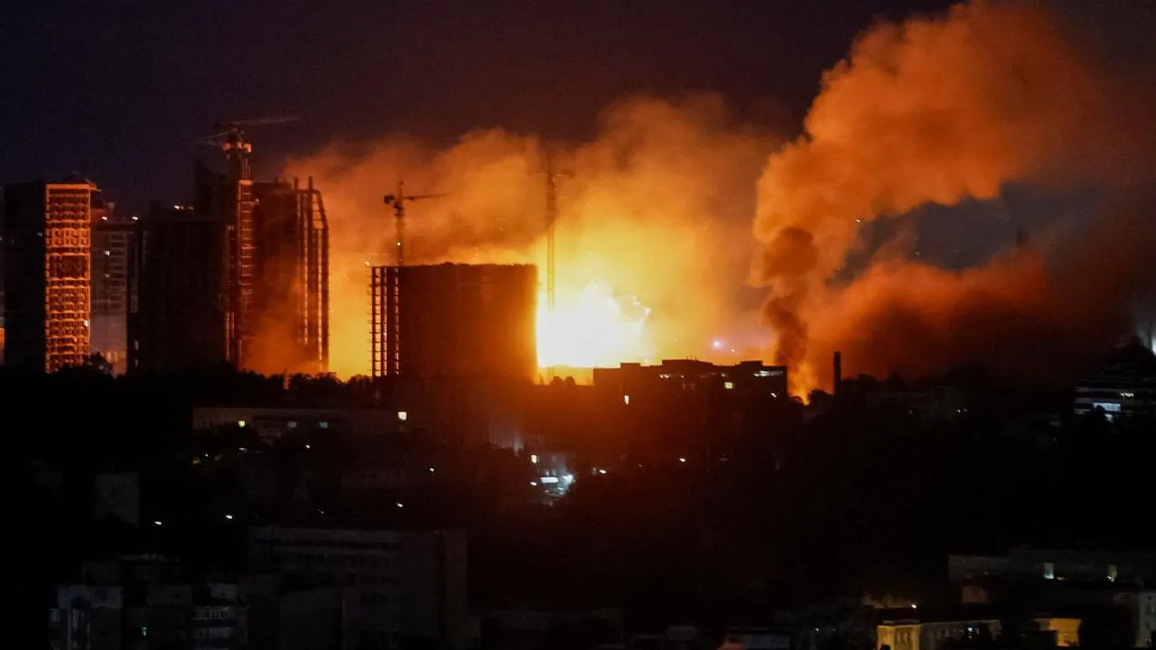 Rusya'nın Kiev'e düzenlediği hava saldırısında 9 ölü, 28 yaralı